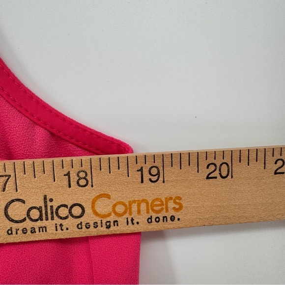 Trina Turk Pink Top Sleeveless Flap Pockets Cinched Medium - Picture 6 of 8